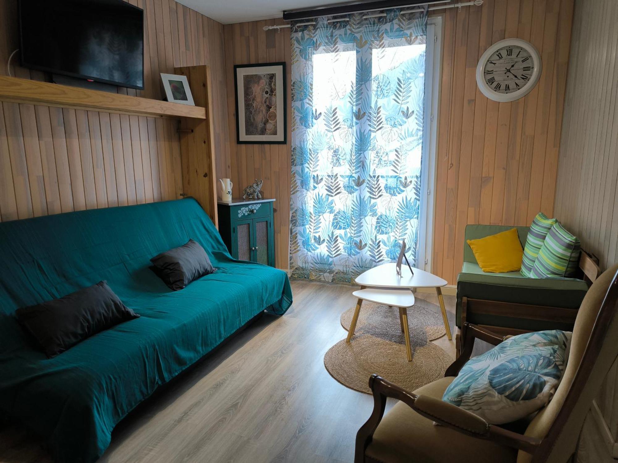 Appartement Vert Tendre Face A La Montagne Bagneres-de-Luchon Exterior photo