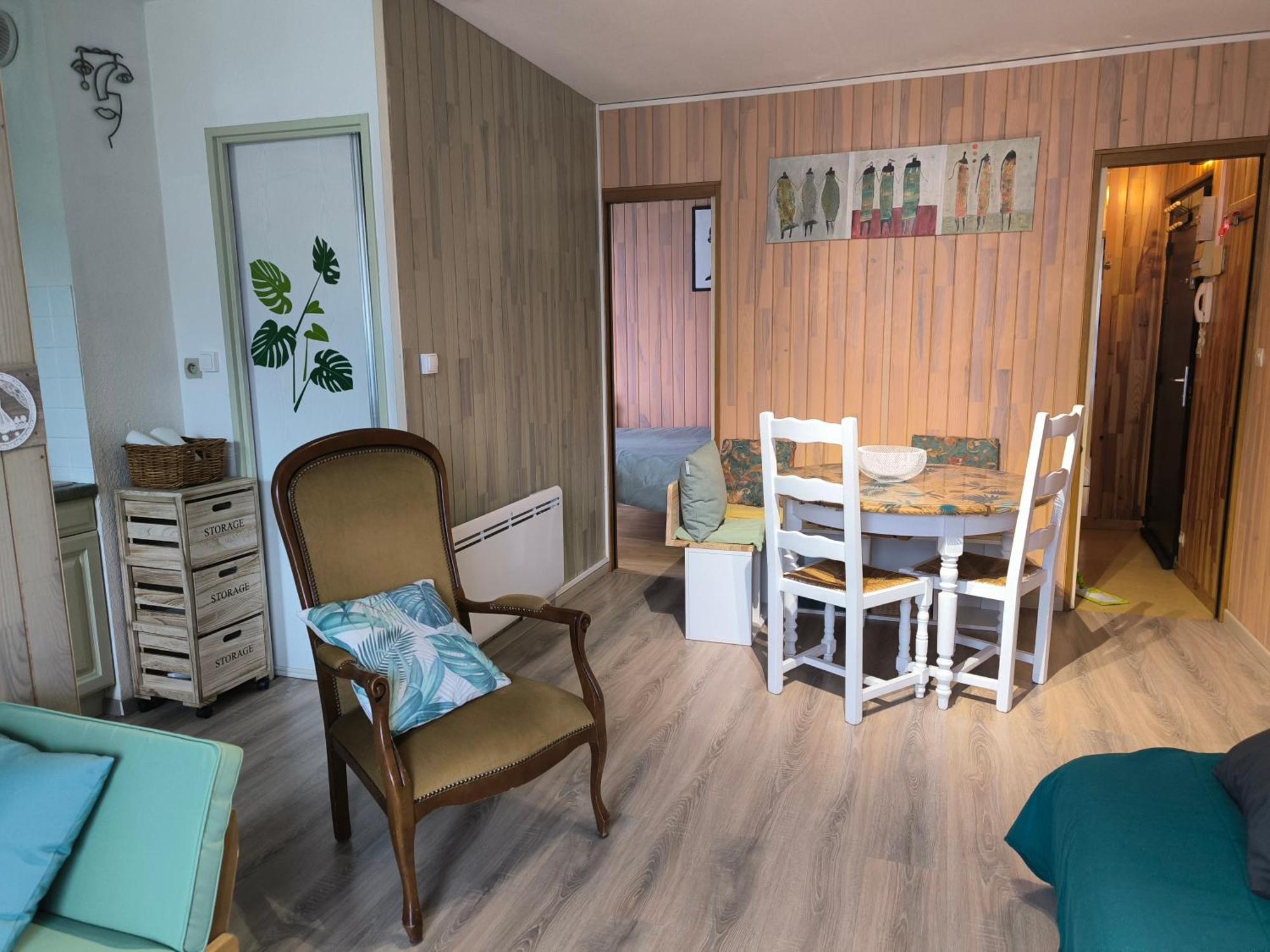 Appartement Vert Tendre Face A La Montagne Bagneres-de-Luchon Exterior photo